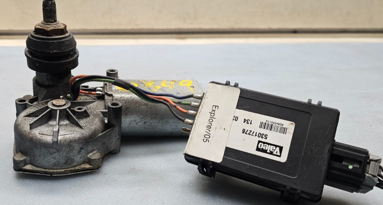 🔥2002-2005 Ford Explorer Back Glass Wiper Motor OEM