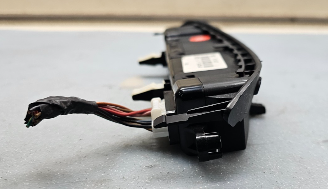 🔥2014-2015 HYUNDAI ELANTRA SEDAN DASH DIGITAL CLOCK OEM BLACK
