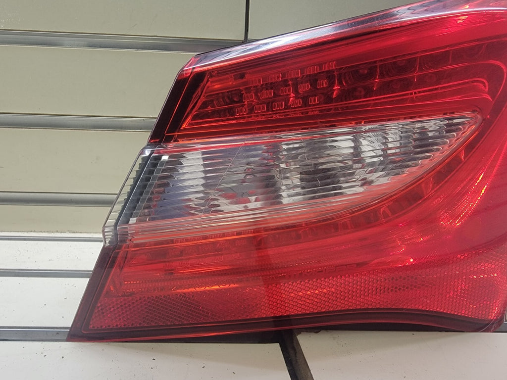 🔥2011 - 2014 Chrysler 200 Tail Light taillight tail lamp passenger side right