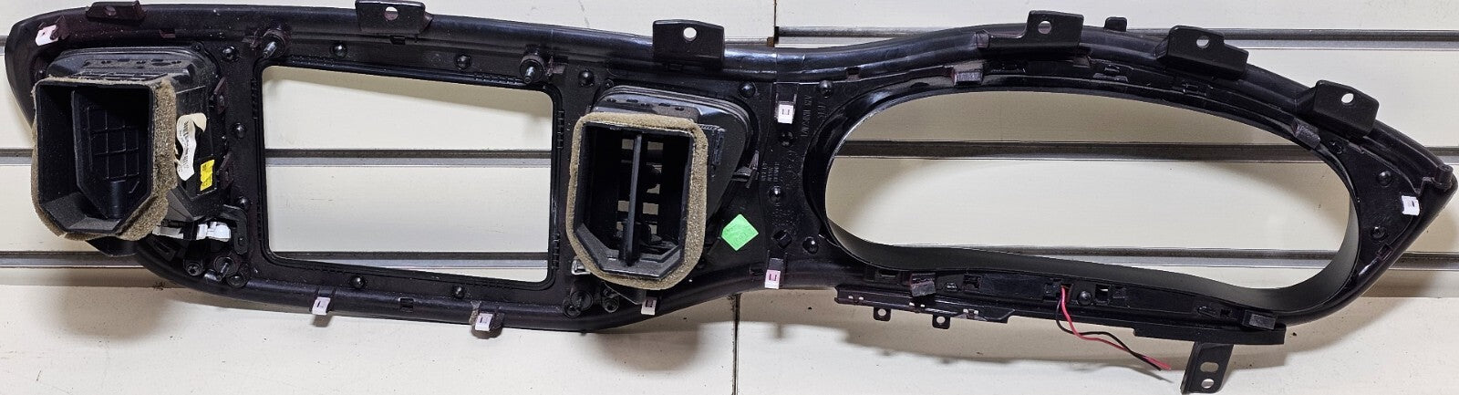 🔥13- 16 DODGE DART CLUSTER RADIO BEZEL WITH NAVIGATION DISPLAY SCREEN black/red