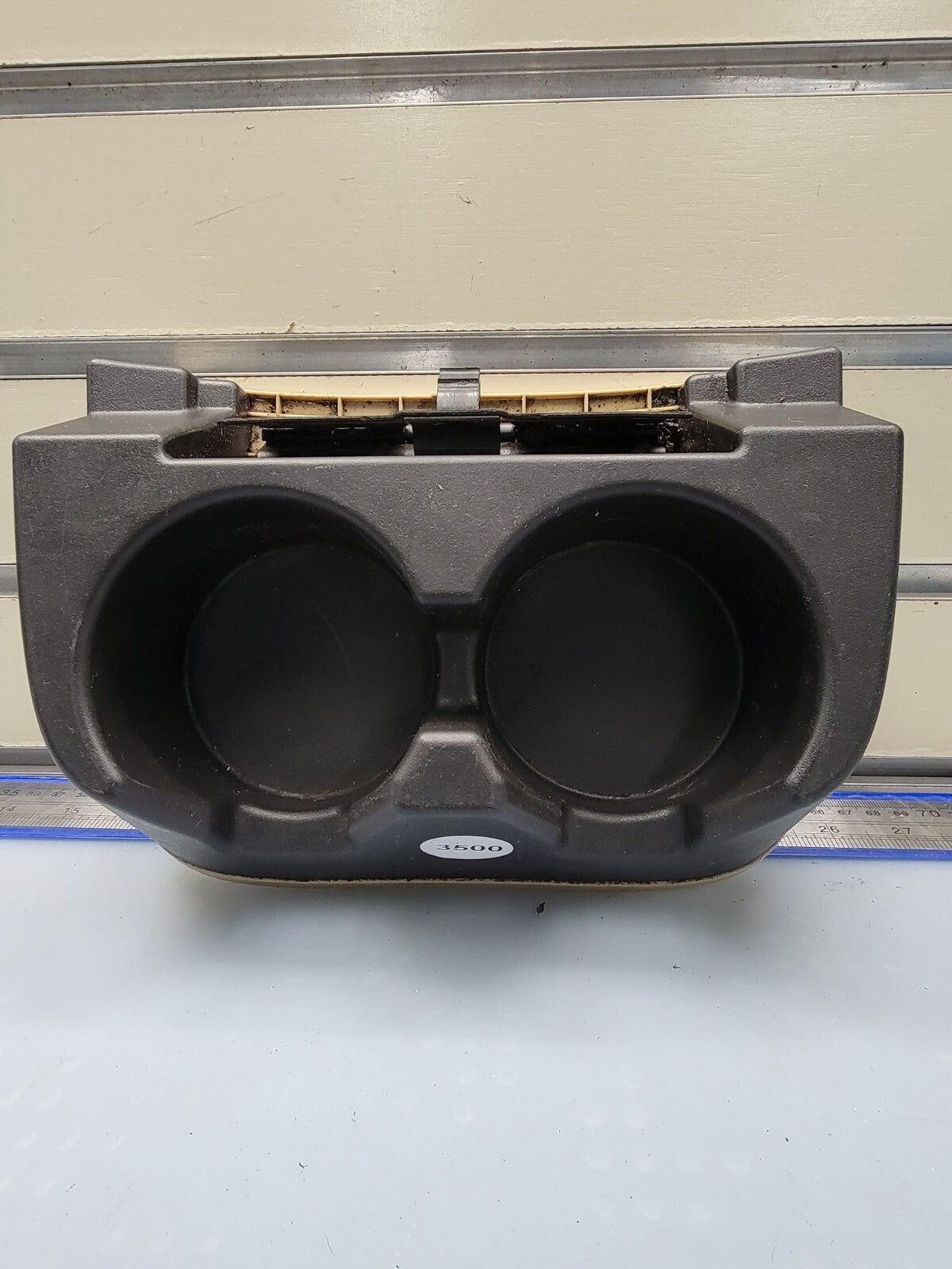 🔥07-14 CHEVROLET Suburban Tahoe Center Console Rear Pull Out Cupholder OEM TAN