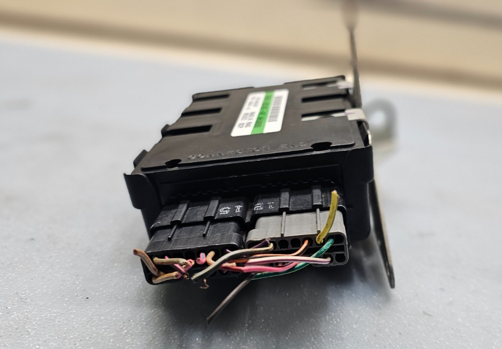 🔥1998-2002 Lincoln Town Car Air Ride Suspension Control Module Assembly