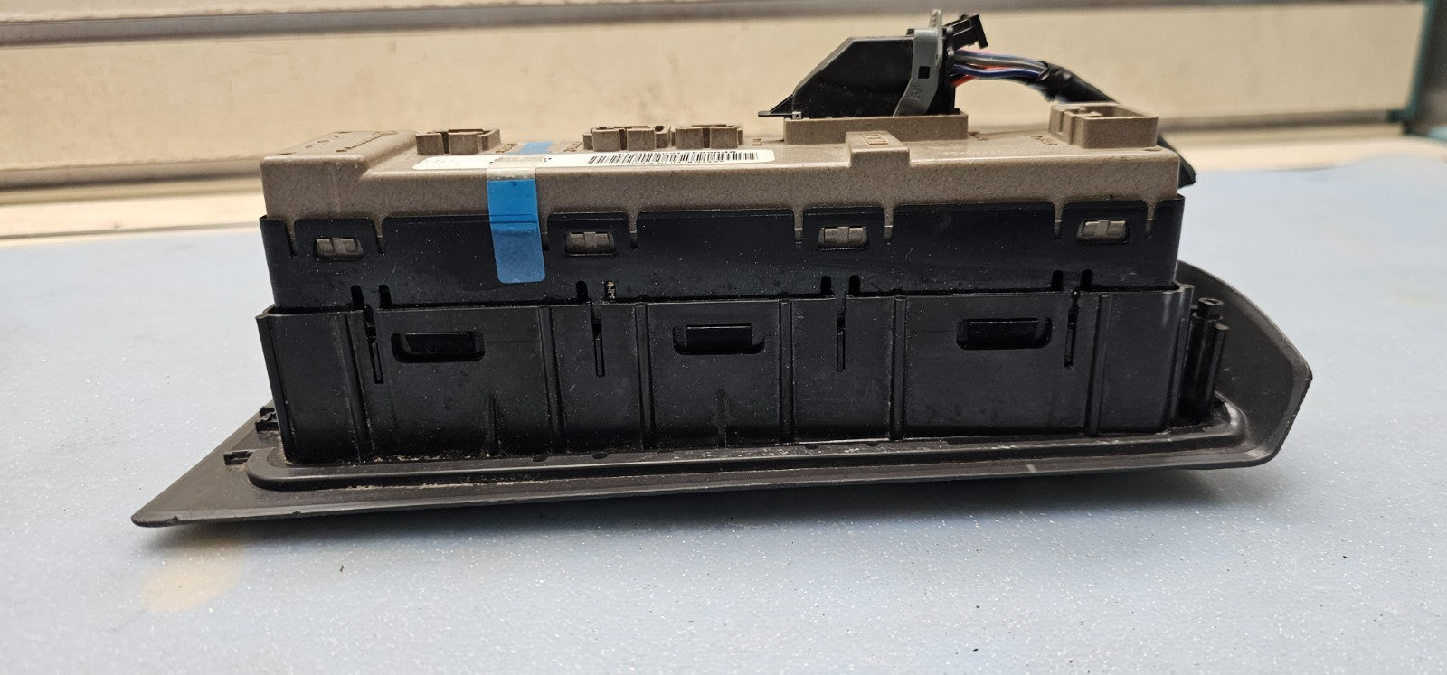 03-06 Silverado Sierra Power Left Driver Master Window Switch Assembly Black WS4