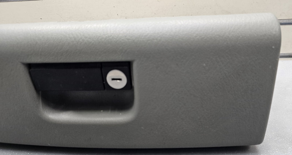 🔥01-07 CARAVAN TOWN COUNTRY DASH GLOVE BOX COMPARTMENT LID COVER ASSEMBLY GRAY