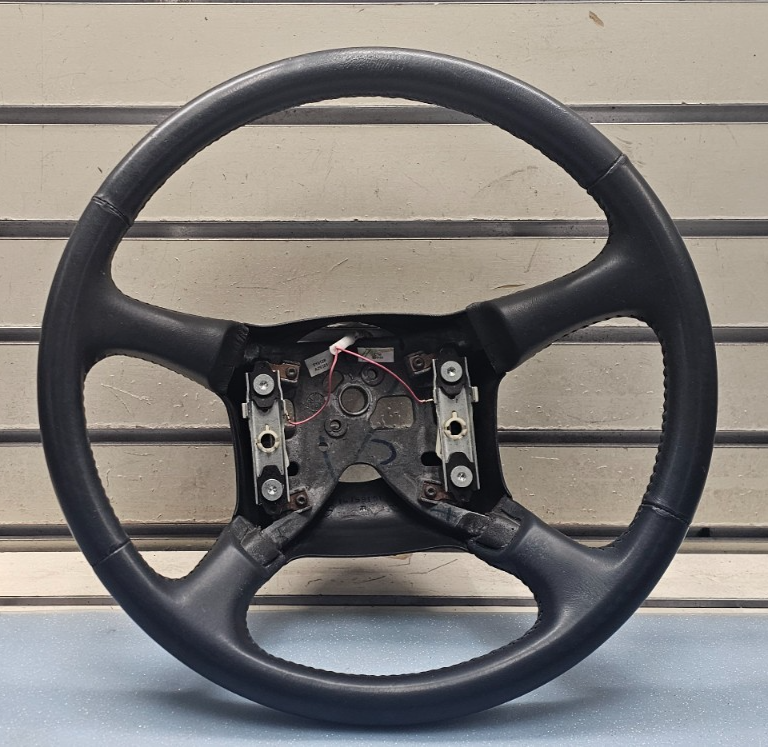99-02 Chevy Silverado Tahoe Suburban Blazer SONOMA Steering Wheel Leather black