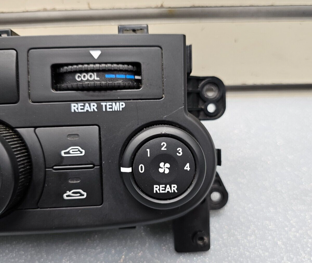🔥06-14 Kia Sedona Dash A/C Heater Temperature Climate Control Conditioner OEM