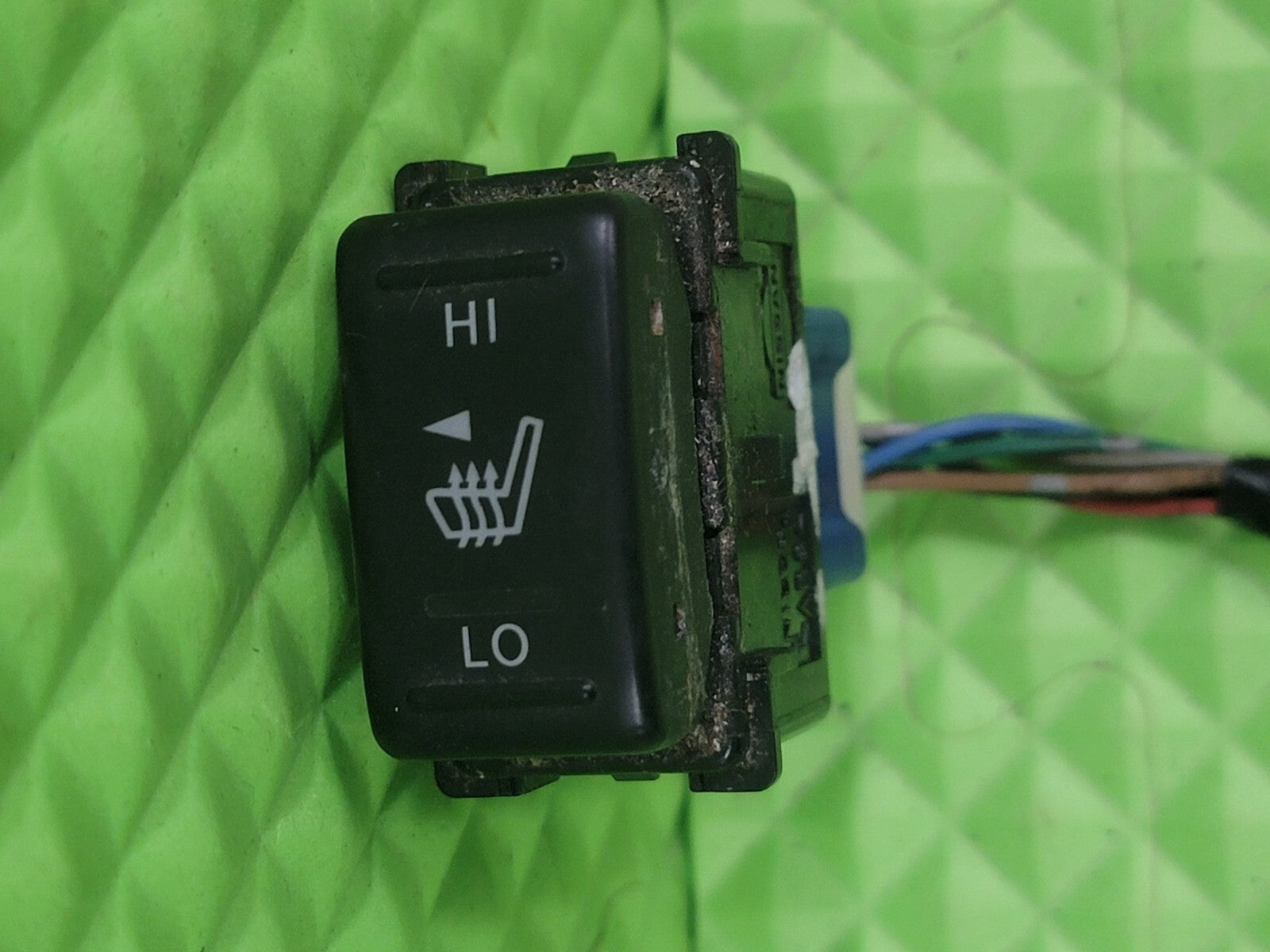 🔥2008-2009 INFINITI G37 COUPE CENTER CONSOLE LEFT SEAT HEAT SWITCH OEM