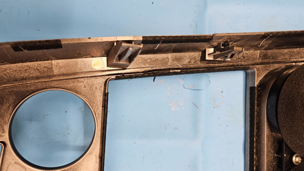 🔥07-09 MAZDA CX-7 CENTER DASH PANEL RADIO CLIMATE BEZEL TRIM BLACK/SILVER