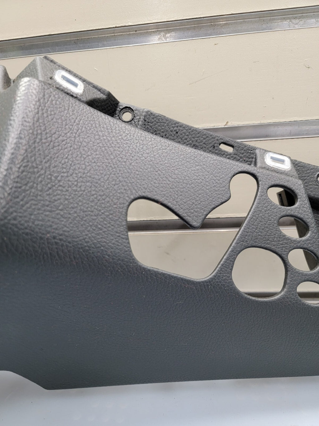 🔥99-06 MERCEDES-BENZ RIGHT FRONT DOOR PANEL TRIM Center Bezel OEM Dark Gray