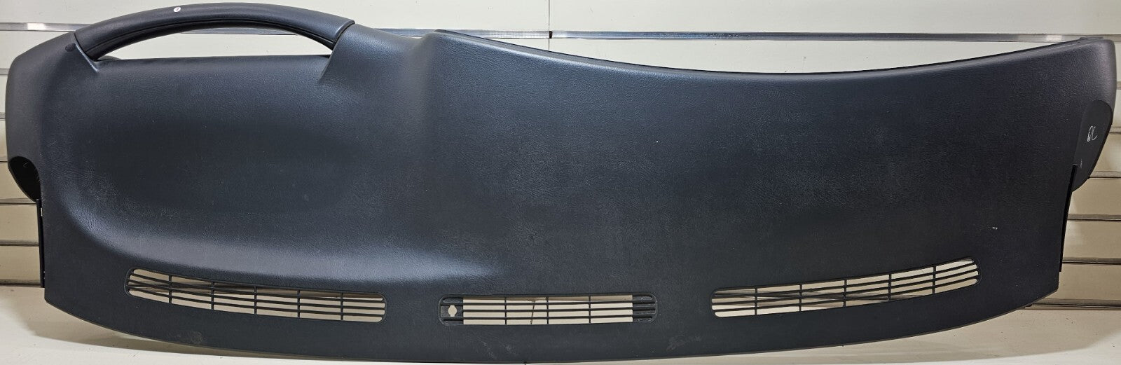 🔥99-06 SILVERADO SIERRA TAHOE Upper Cap Cover Top Dashboard Pad GRAPHITE DP1