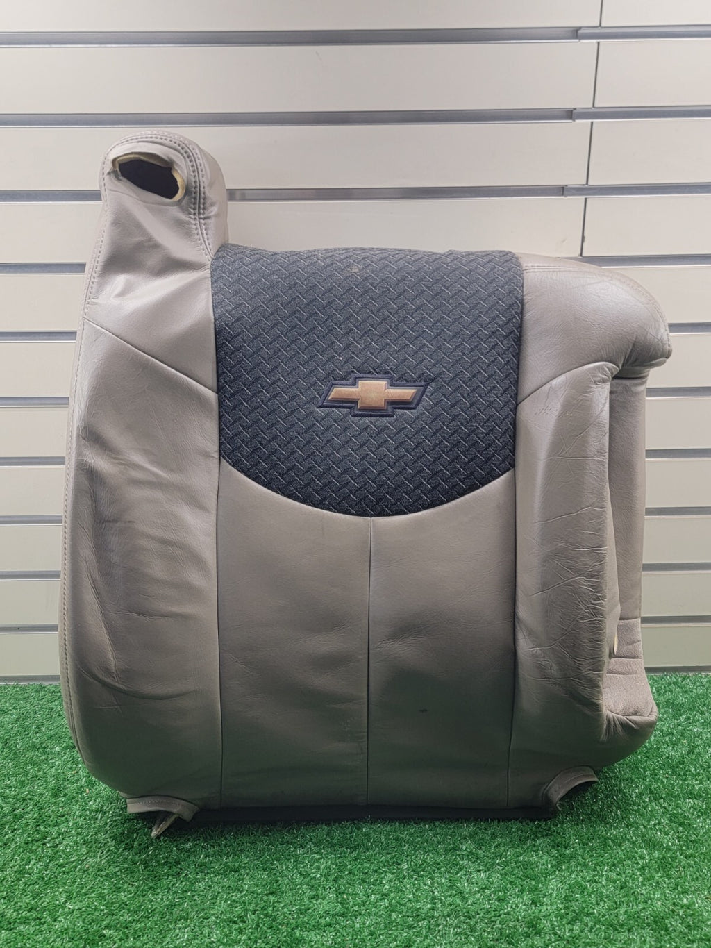 99-06 Chevy Silverado Tahoe Sierra seat rest cushion leather front right V3 Tan
