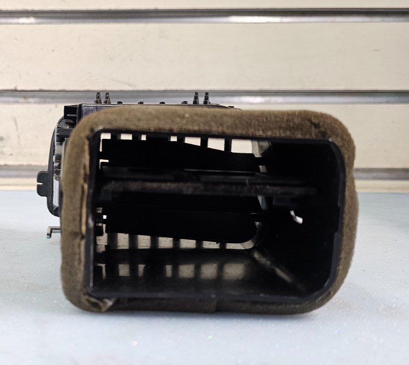 🔥11-23 DODGE CHARGER CENTER DASH RIGHT PASSENGER OUTER AC A/C AIR VENT HEATER