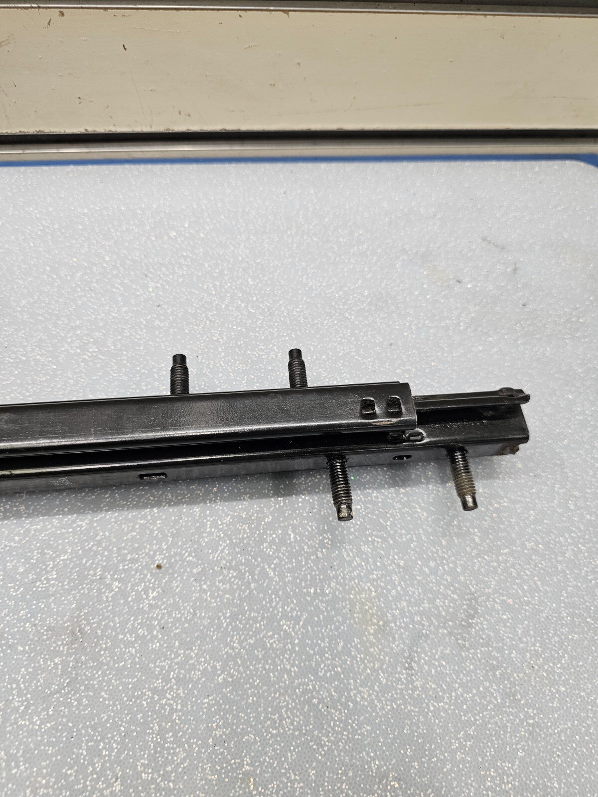 06-08 Dodge Ram 1500 2500 Left Driver Seat Track Adjuster Left Sliding Rail OEM