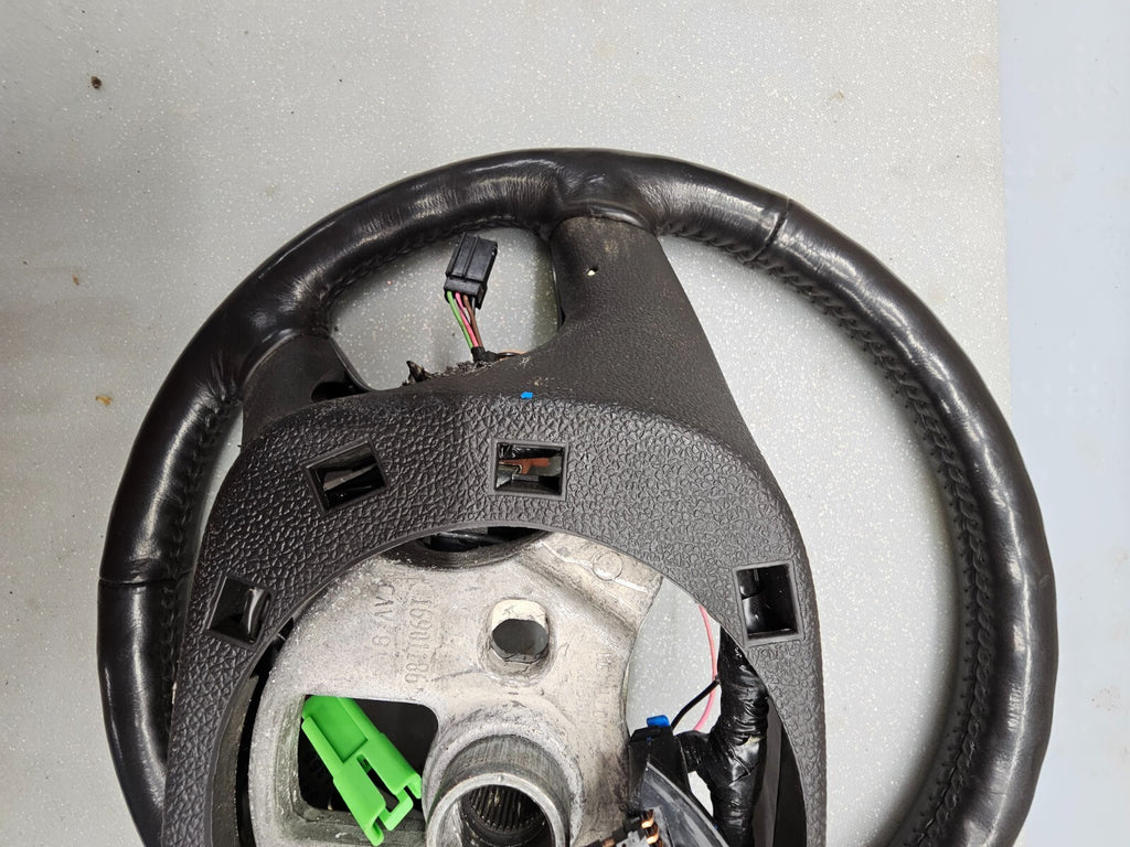 🔥2007-2014 Chevrolet Silverado Sierra Tahoe Yukon Leather Steering Wheel Black