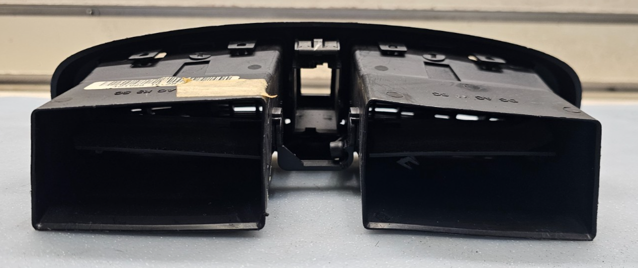 🔥03-07 CADILLAC CTS FRONT CENTER DASH DASHBOARD DUAL AIR VENT TRIM BLACK OEM