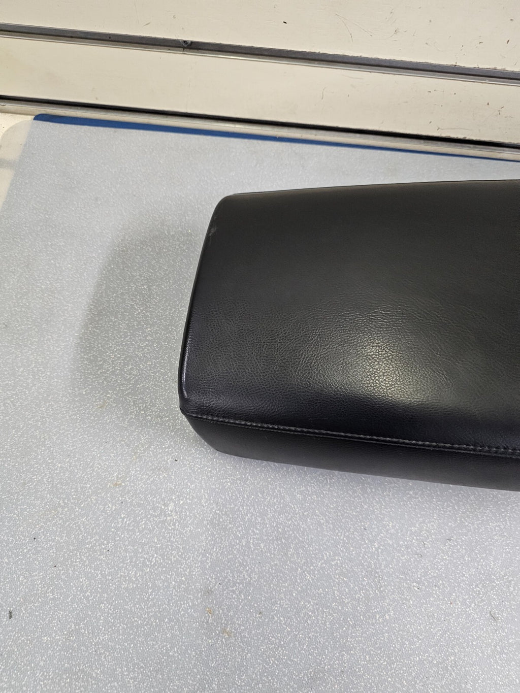 🔥09-14 NISSAN MURANO CENTER FRONT CONSOLE ARM REST LID PAD COVER LEATHER OEM