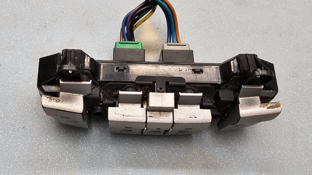 🔥2007-2008 Pontiac Torrent Side Window Door Switch Assembly (Master) Silver OEM