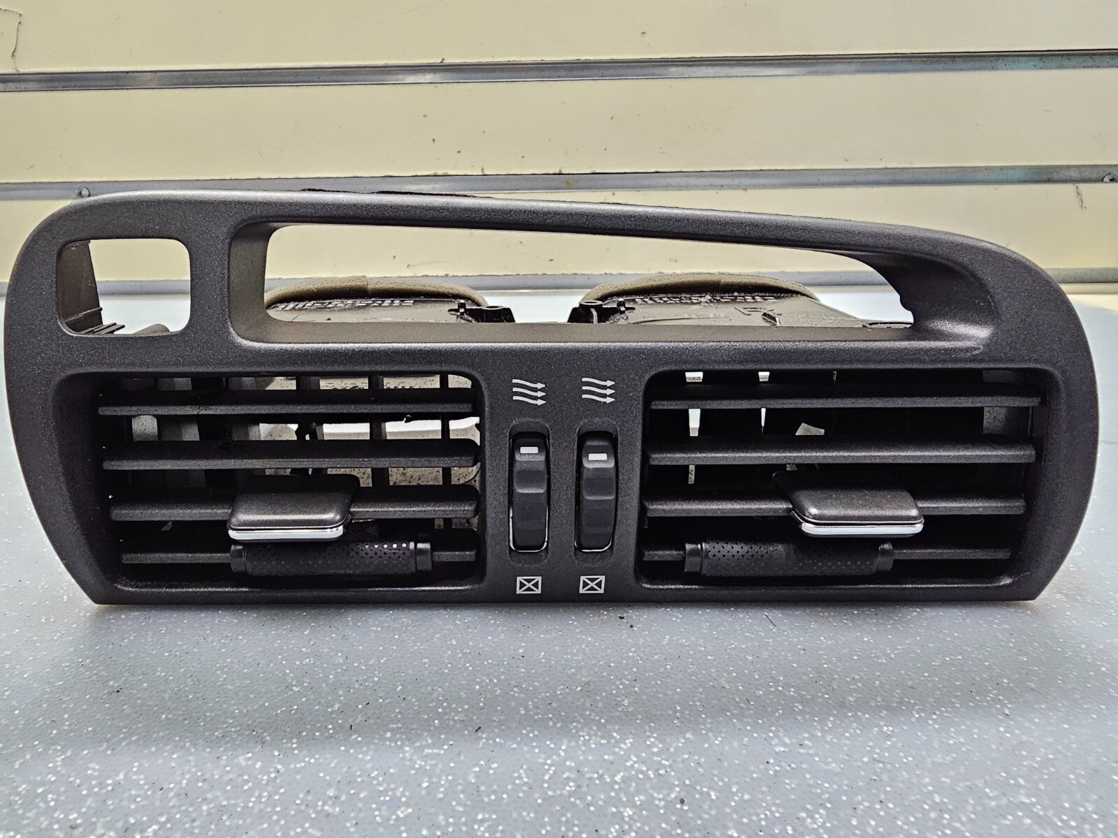 🔥98-05 LEXUS GS400 Center Dash AC Heater Trim Air Vent Conditioning Bezel Black