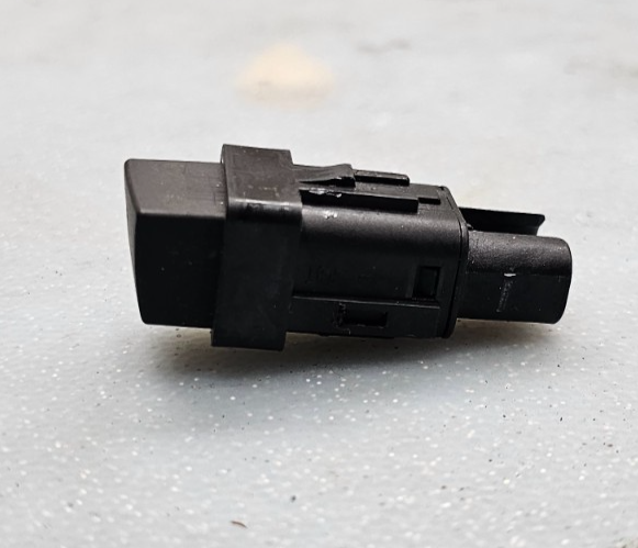 07-17 Acadia Enclave Traverse Center Hazard Light Switch Control Power Assembly