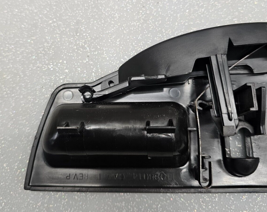 95-06 Silverado Sierra C/K 1500 2500 Center Console Jump Seat Lid Latch Assembly
