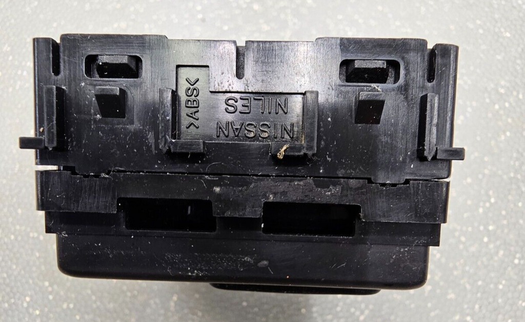 04-08 Nissan Armada Pathfinder Titan Mirror Dash Rocker Switch Control Assembly
