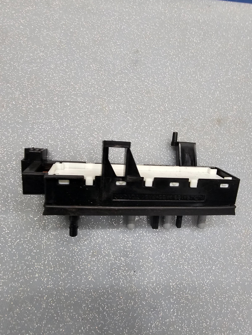 07-14 Tundra 09-16 Venza Power Left Driver Seat Switch Adjustment Regulator OEM