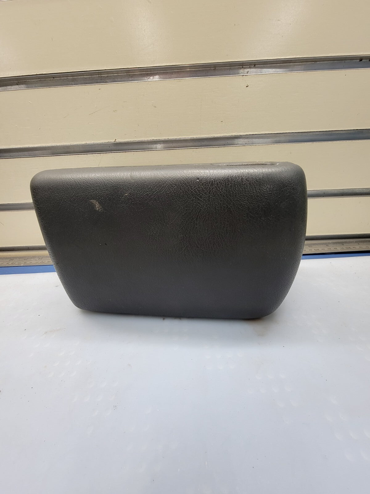 🔥00-04 Nissan Frontier Xterra Center Console Armrest Arm Rest Lid Dark Gray OEM