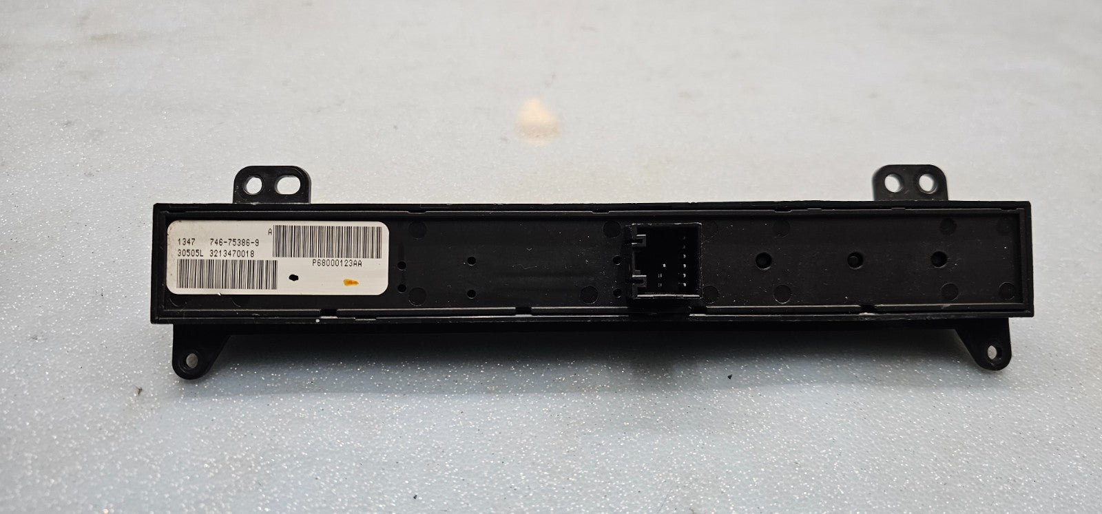 🔥06-07 Grand Cherokee Commander Information Switch Control Instrument Panel