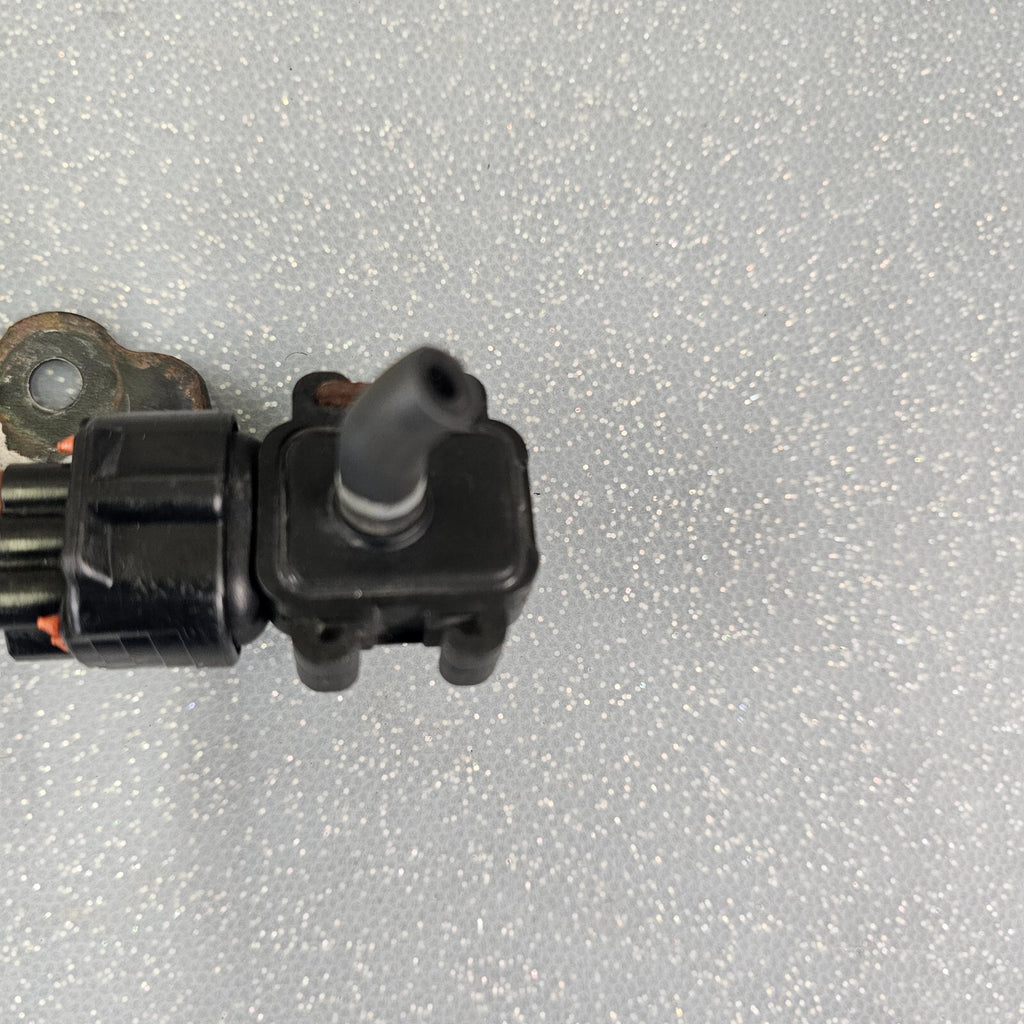 🔥1997-2001 Toyota Camry Lexus ES300 Fuel Vapor Pressure Sensor Genuine OEM