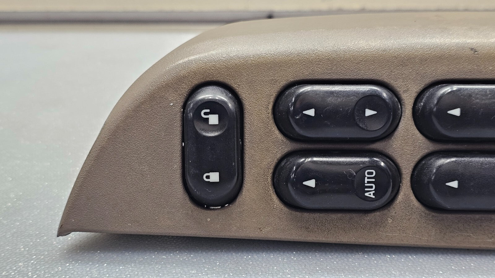 🔥02-05 Explorer Mountaineer Front Left Driver Master Door Window Switch DK Tan