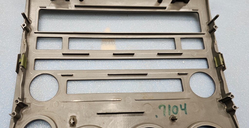 🔥04-07 NISSAN ARMADA TITAN STEREO RADIO DASH PANEL TRIM SURROUND BEZEL SILVER
