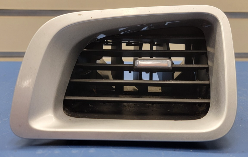 🔥10-17 Equinox Left Driver HVAC AC A/C Outer Dash Air Vent Heater SILVER VT31