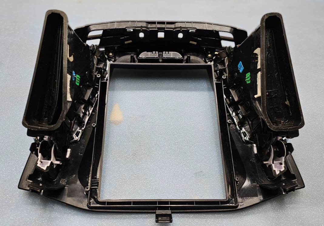 🔥12-14 FORD FOCUS CENTER DASH RADIO DISPLAY PANEL SURROUND BEZEL TRIM BLACK OEM