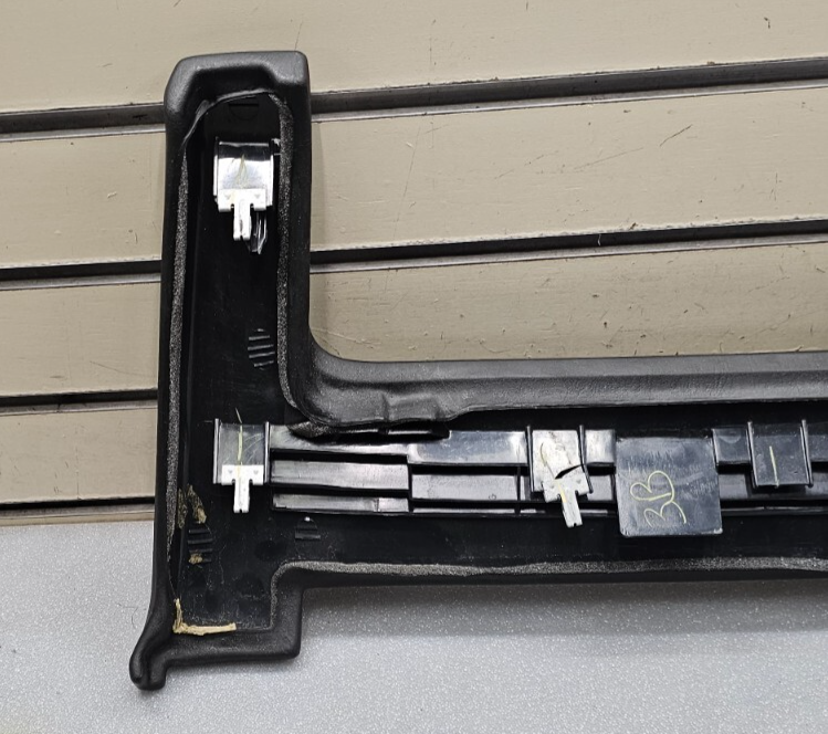 🔥00-05 Deville Seville Dash Right Passenger Instrument Panel Knee Bolster Black