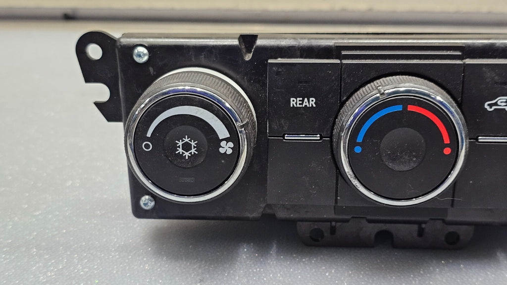 🔥09-12 CHEVY TRAVERSE DASH CENTER AC HEATER CLIMATE TEMPERATURE CONTROL UNIT