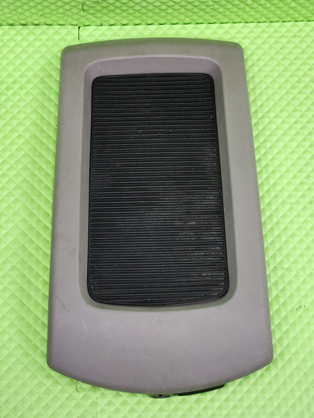 04-07 NISSAN ARMADA TITAN ARMREST CENTER CONSOLE ARM REST LID OEM TAN-BLACK