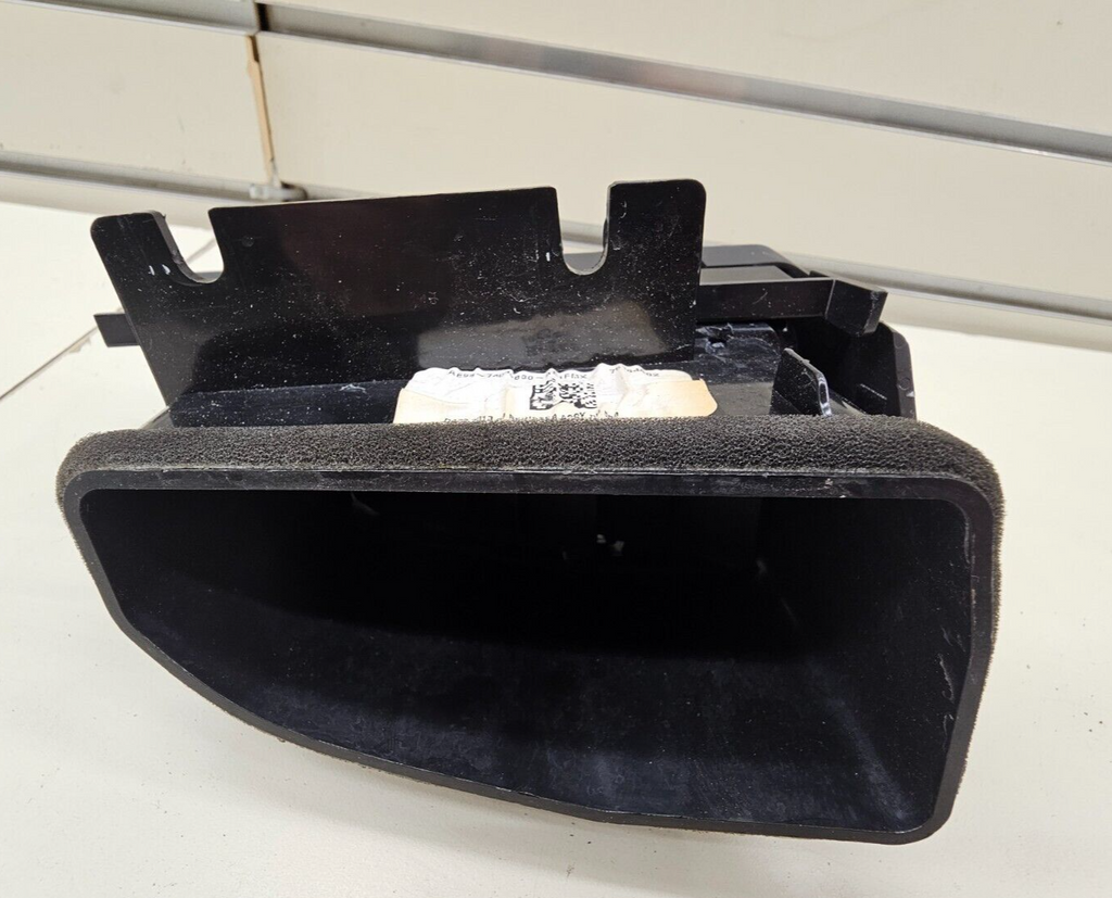 13-19 Lincoln MKT Dash Navigation Right Passenger Trim Air Vent Heater Black OEM