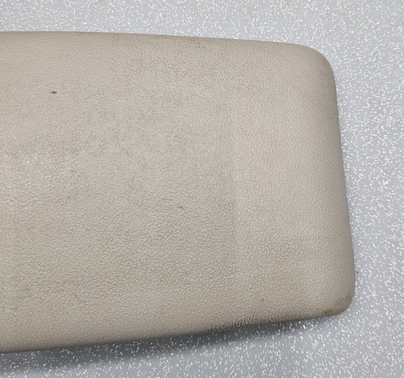 05-10 Cobalt Pontiac G5 Front Center Console Lid Arm Rest Cover Assembly LT TAN
