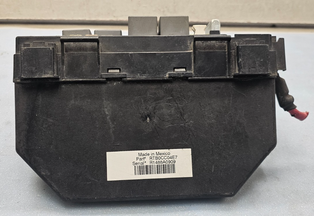 🔥08-09 Dodge Grand Caravan Journey Town Country Fuse box TIPM Power Module OEM