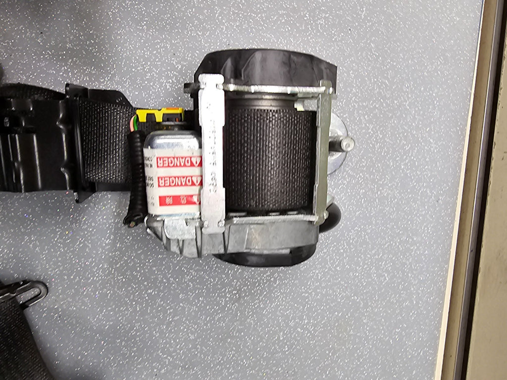 10-17 CHEVY EQUINOX TERRAIN DRIVER PASSENGER FRONT SEAT BELTS RETRACTOR ASSEMBLY