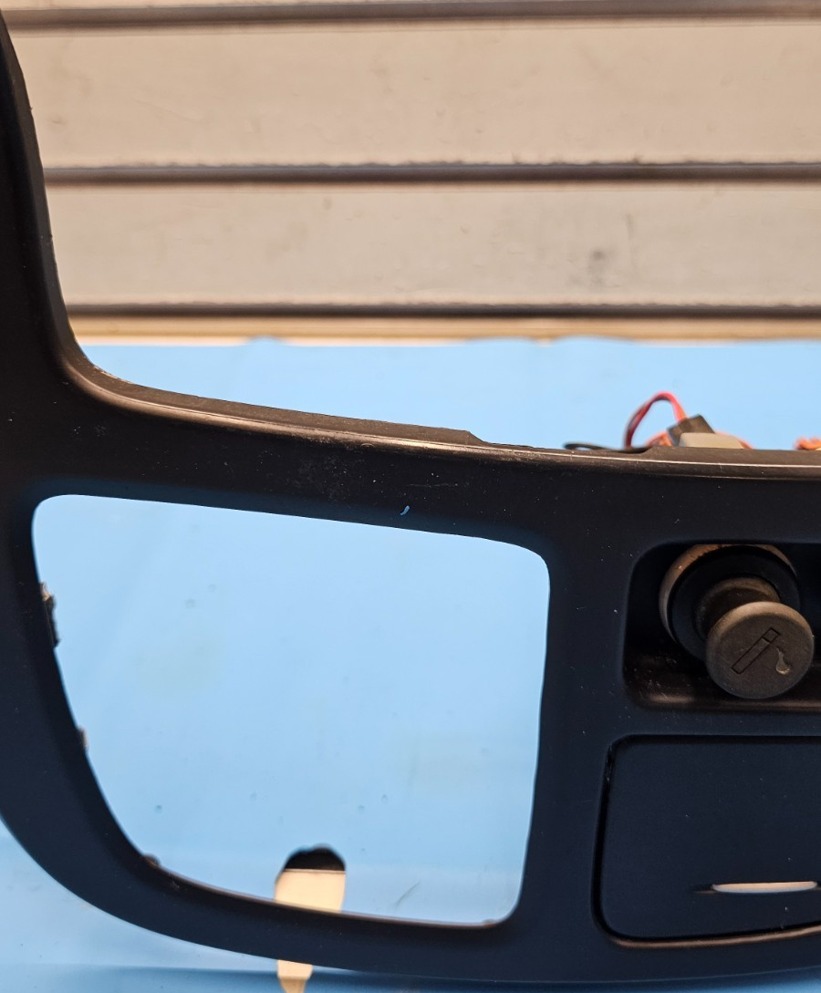 🔥07-12 KIA SEDONA DASH BOARD Upper Console Cover Ashtray Assembly