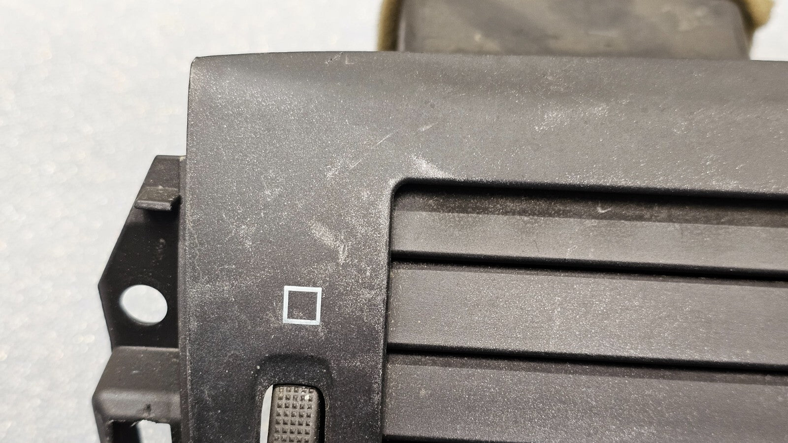 🔥06-11 Cadillac DTS Dash Center Air Vent Heater Bezel Conditioning BLACK OEM