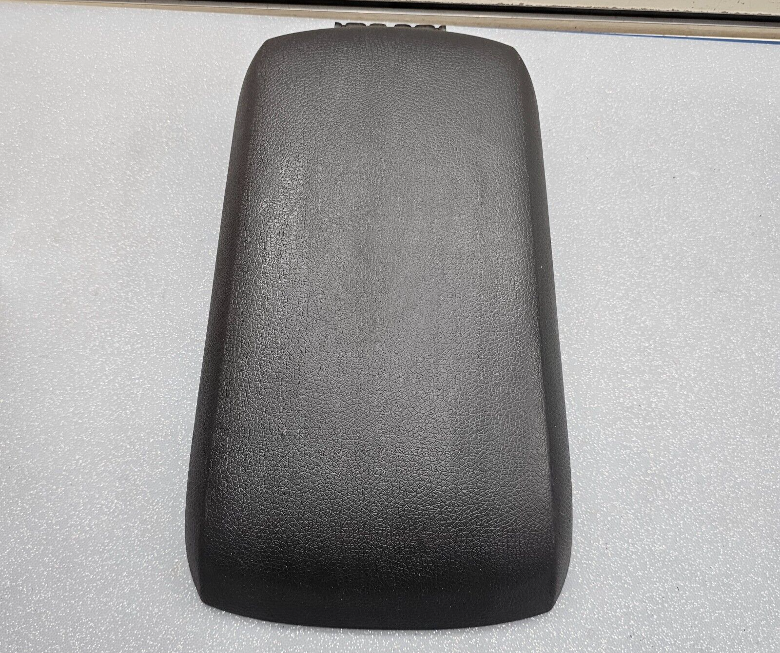 07-10 Edge Front Center Console Lid Leather Armrest Assembly Top Cover Black