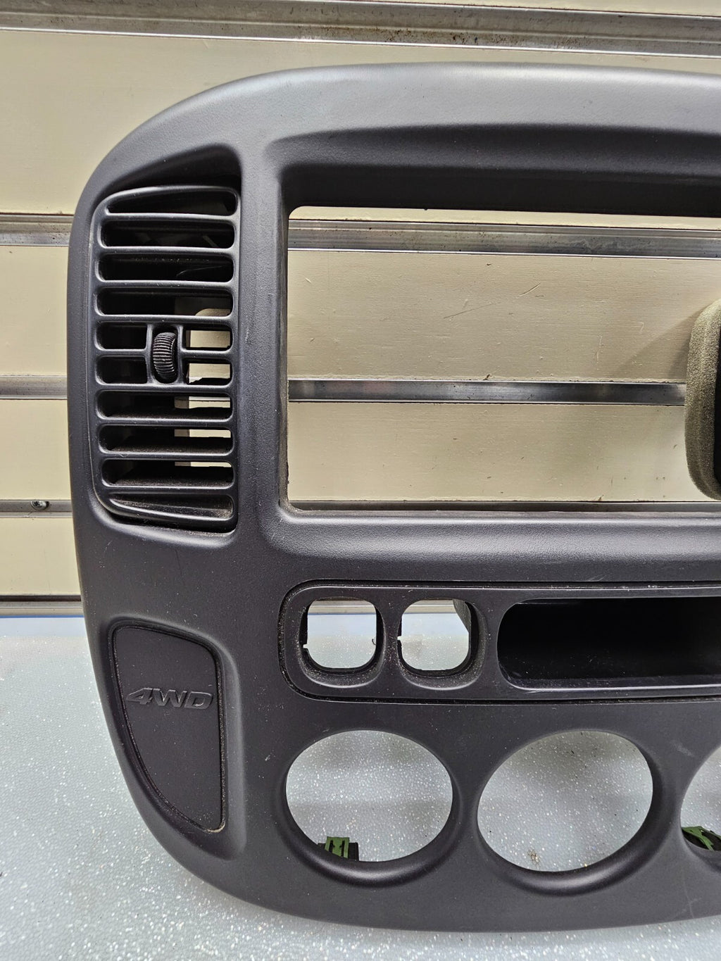 🔥2001-2007 FORD ESCAPE CENTER DASH RADIO A/C CLIMATE TRIM BEZEL BLACK OEM
