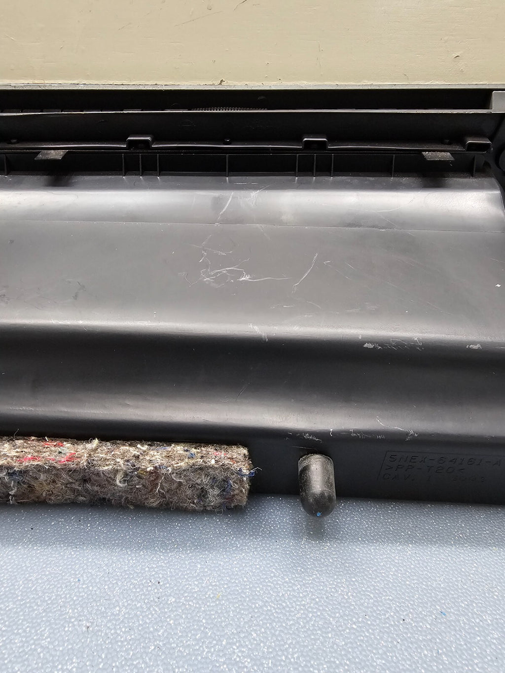 🔥05-12 Pathfinder 05-19 Frontier Upper Glove Box Compartment Assembly Black OEM