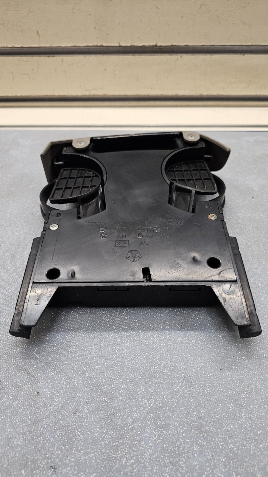 🔥2001-2007 Chrysler Voyager Cup Holder Drink Holder OEM GRAY