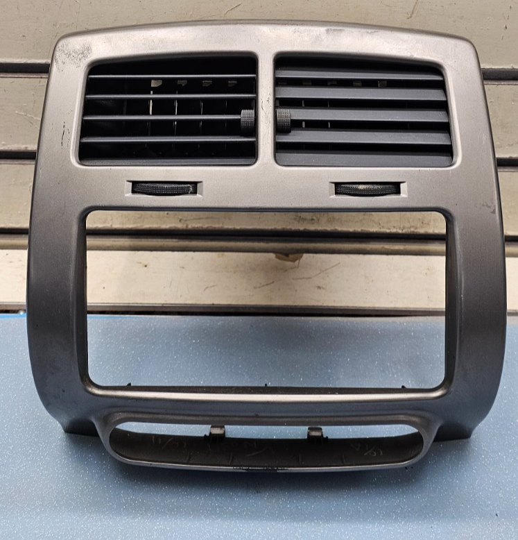 🔥08-14 SCION XD DASH AM FM RADIO STEREO DISPLAY BEZEL TRIM PANEL ASSEMBLY BLACK