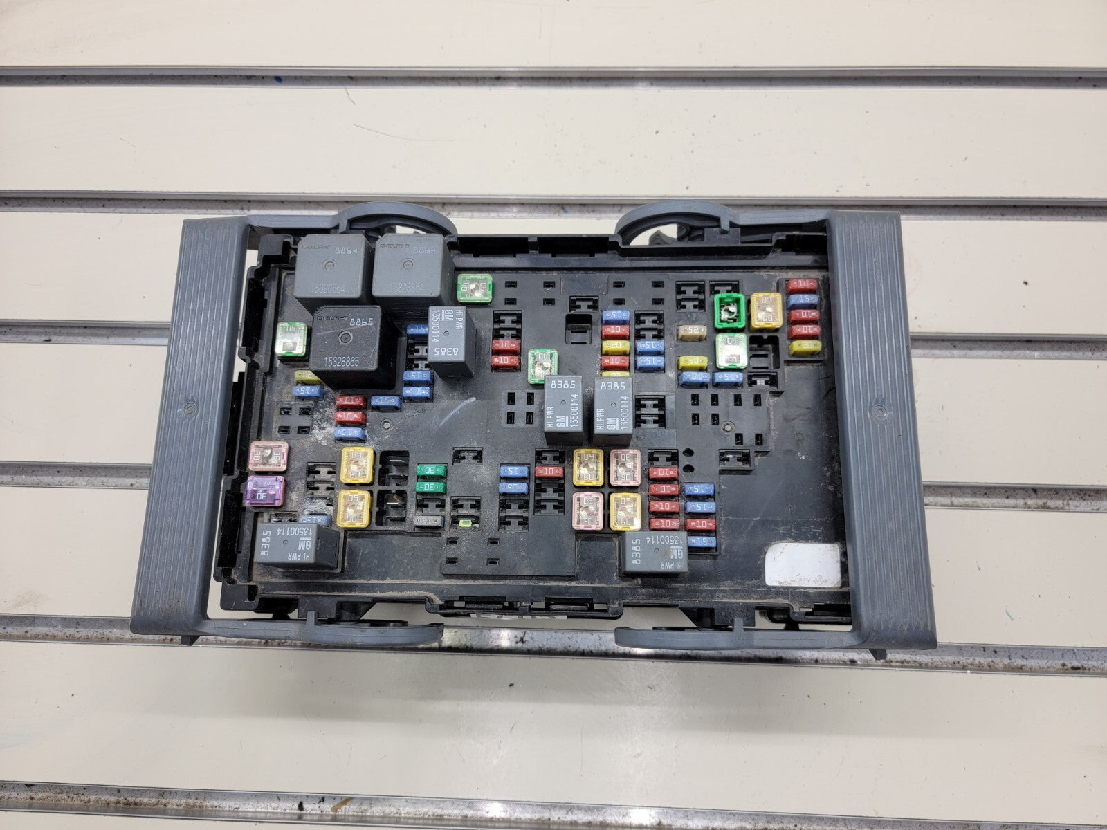 🔥 2007-2009 Tahoe Suburban Yukon Fuse Box Module A215 gray grey