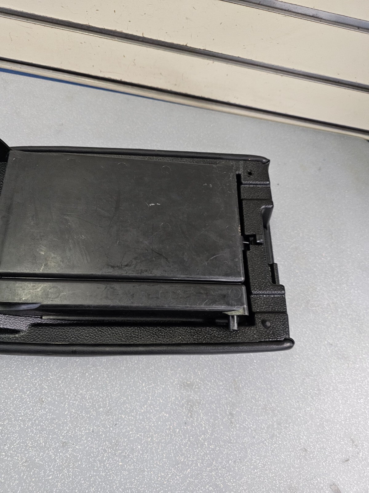 🔥09-14 NISSAN MURANO CENTER FRONT CONSOLE ARM REST LID PAD COVER LEATHER OEM