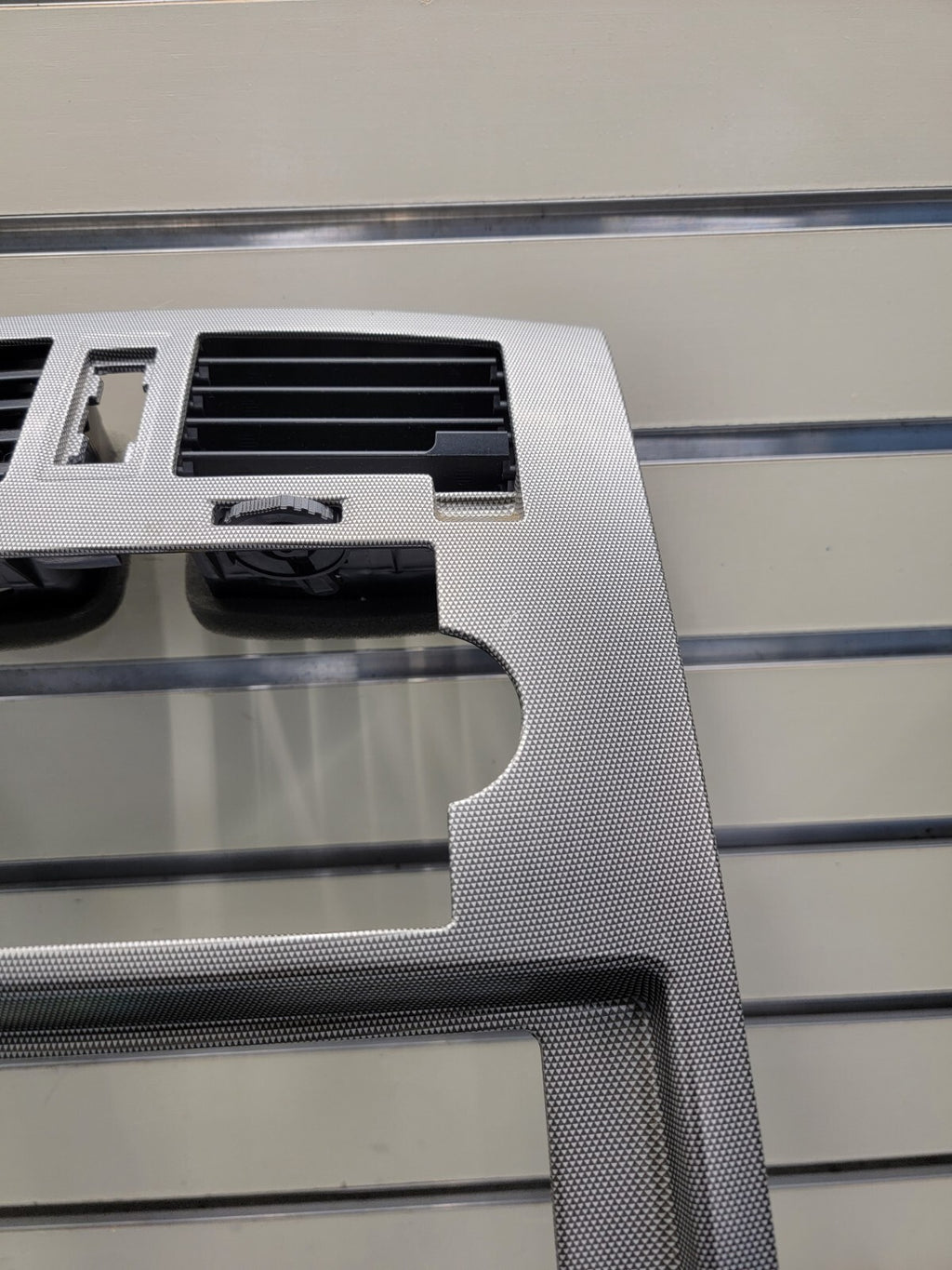 🔥05-07 Dodge DAKOTA Center Dash RADIO BEZEL Heater A/C Vents Trim SILVER B12